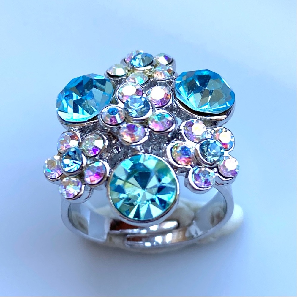 ✨New without Tags Stunning Adjustable Cocktail Ring - Picture 4 of 6